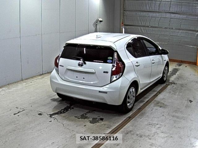Toyota AQUA 2015 8705917-5