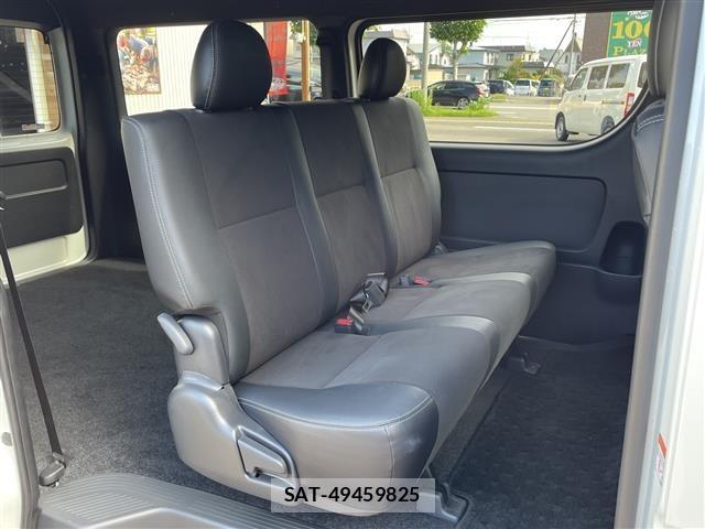 Toyota HIACE VAN 2026 8870274-12