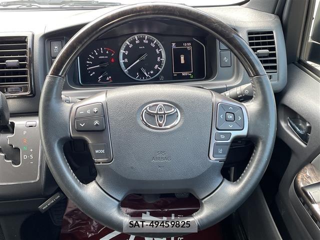 Toyota HIACE VAN 2026 8870274-17