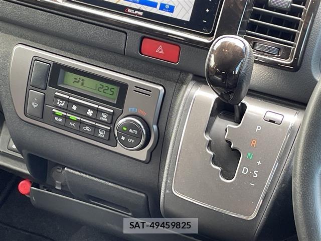Toyota HIACE VAN 2026 8870274-5