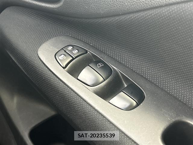 Nissan SERENA 2015 8671626-6