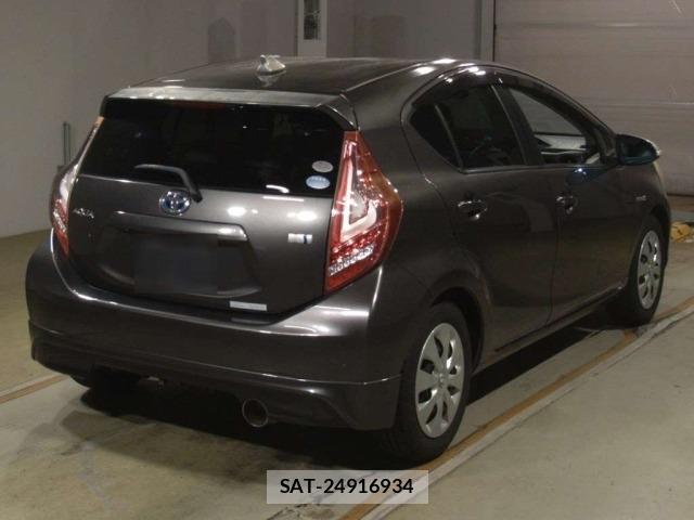 Toyota AQUA 2012 8682912-1
