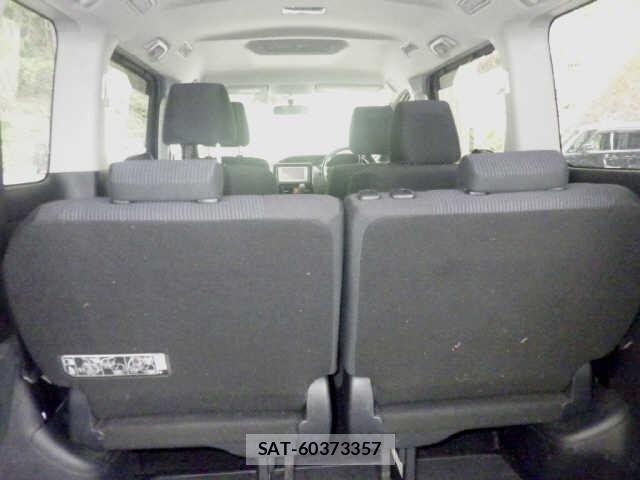 Toyota NOAH 2014 8706048-9