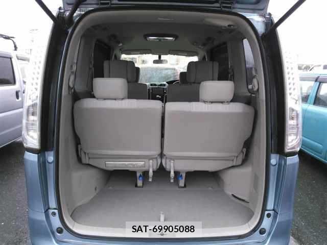 Nissan SERENA 2013 8920737-10