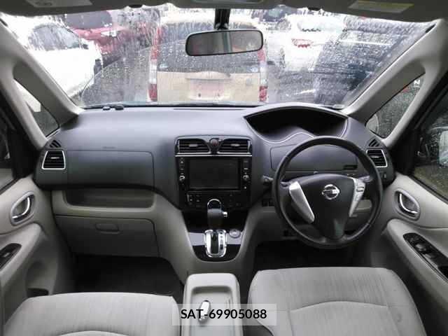 Nissan SERENA 2013 8920737-8