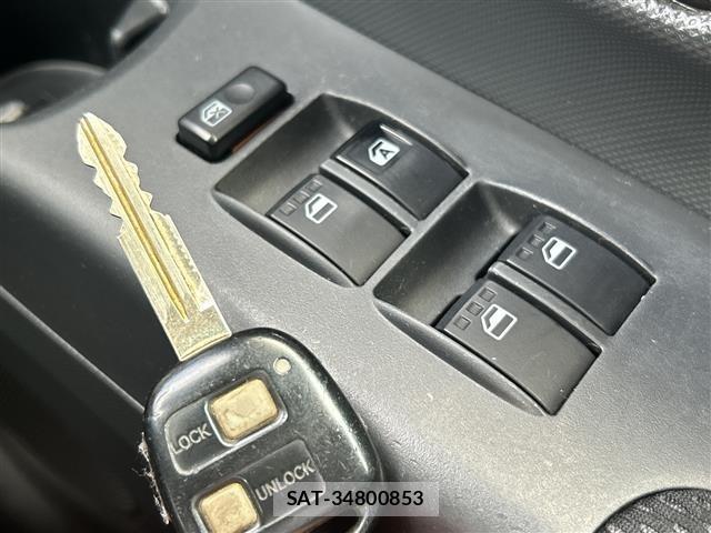 Toyota BB 2013 8860532-10