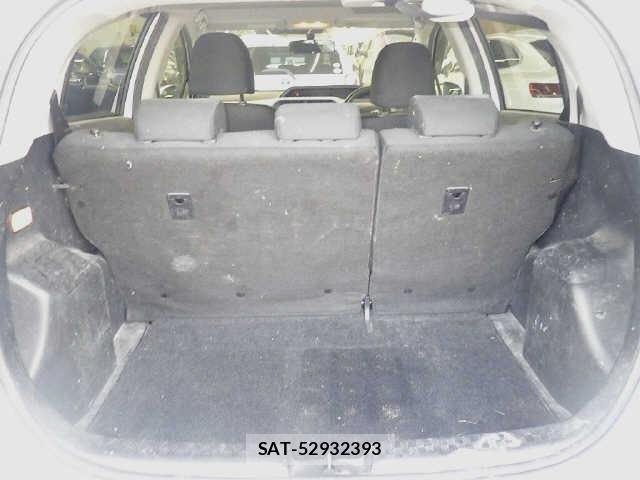 Toyota AQUA 2013 8862382-9