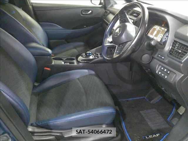 Nissan LEAF 2020 8824978-4