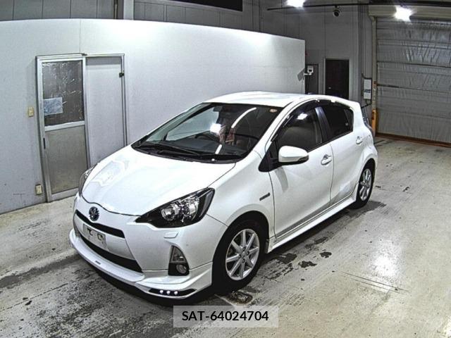 Toyota AQUA 2013 8705919-4