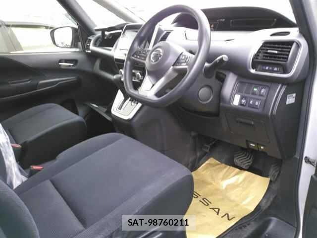 Nissan SERENA 2017 8920746-3