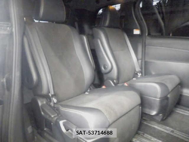 Toyota ESTIMA 2017 8692733-8
