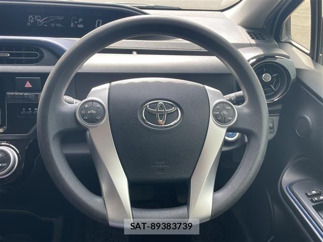 Toyota AQUA 2015 8705600-9