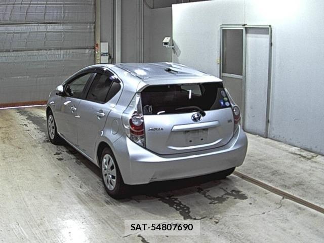 Toyota AQUA 2014 8949847-1