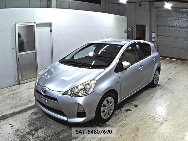 Toyota AQUA 2014 8949847-4