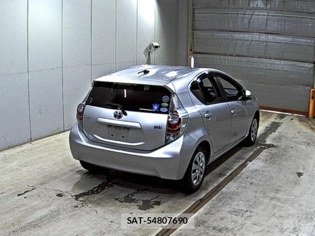 Toyota AQUA 2014 8949847-5
