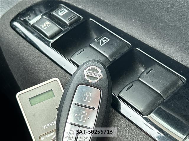Nissan SERENA 2010 8926260-3