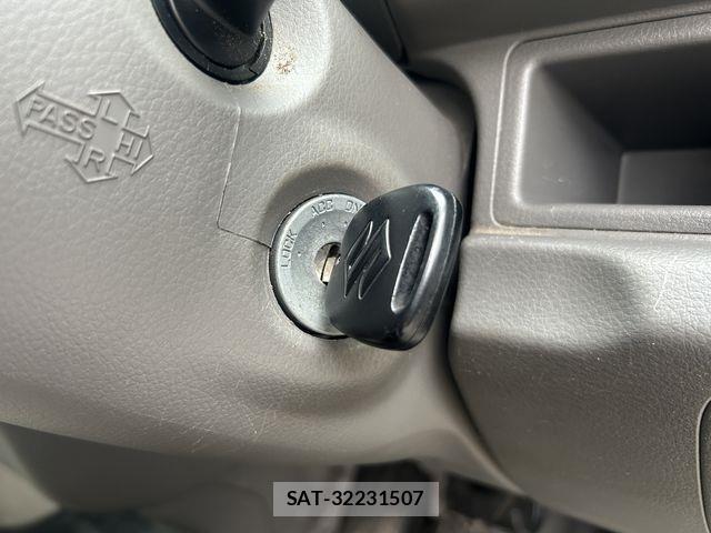 Suzuki EVERY 2024 8927946-1
