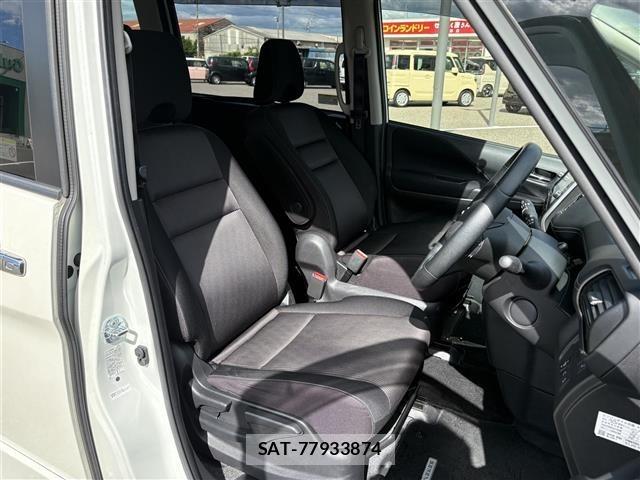 Nissan SERENA 2018 8671659-12