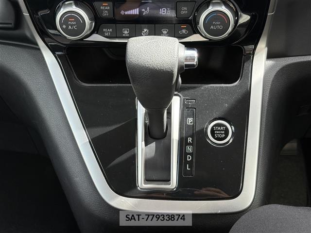 Nissan SERENA 2018 8671659-3