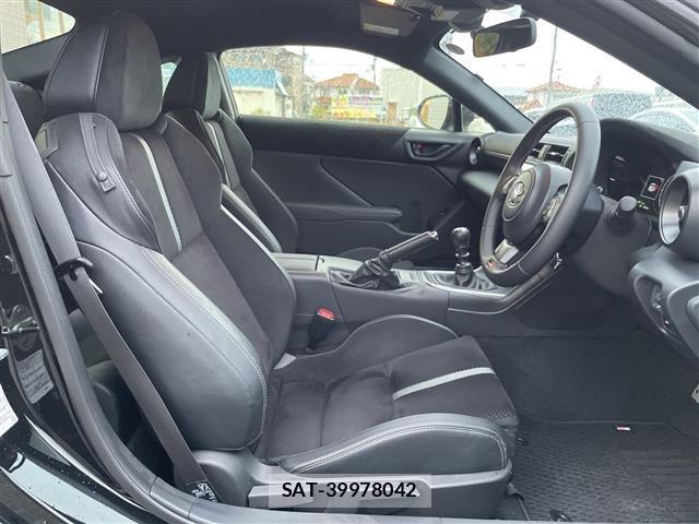 Toyota 86 2025 8892005-19