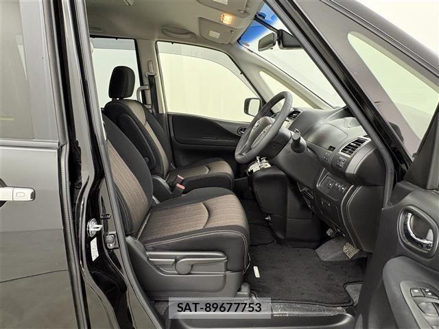 Nissan SERENA 2014 8671660-10