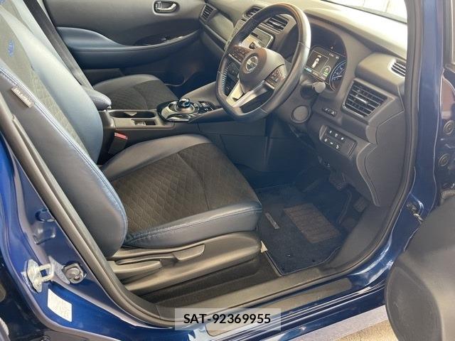 Nissan LEAF 2019 8748215-4