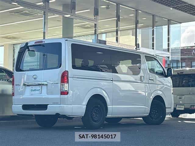 Toyota HIACE VAN 2023 8870275-1