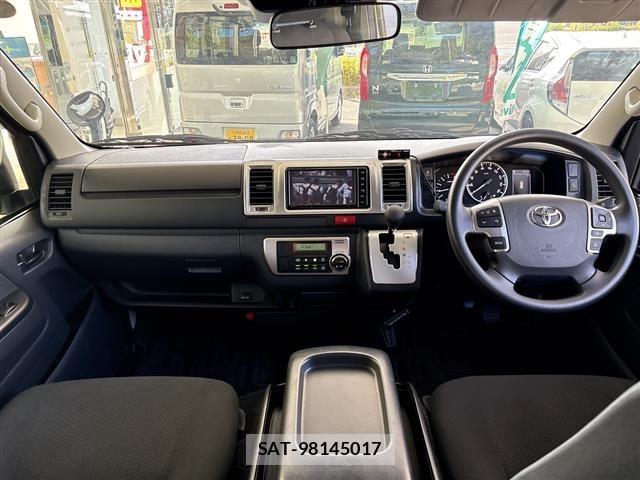 Toyota HIACE VAN 2023 8870275-11