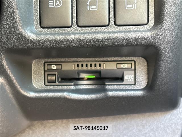 Toyota HIACE VAN 2023 8870275-12