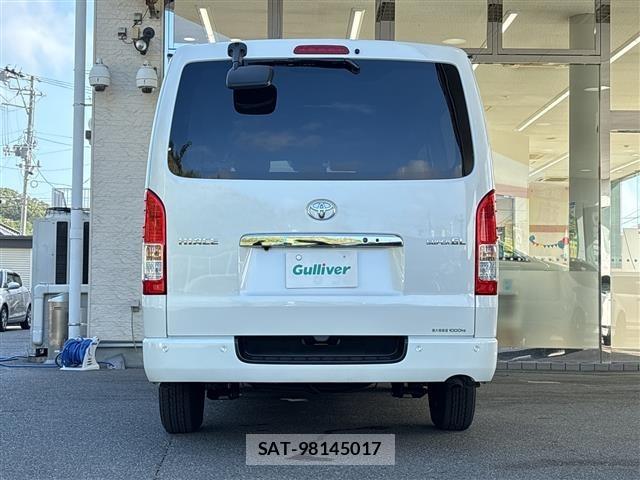 Toyota HIACE VAN 2023 8870275-18