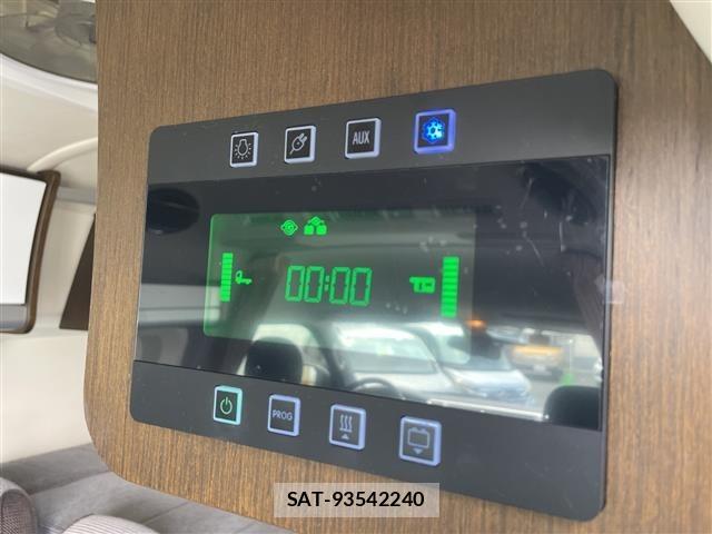 Toyota HIACE VAN 2022 8870276-10