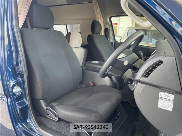Toyota HIACE VAN 2022 8870276-19