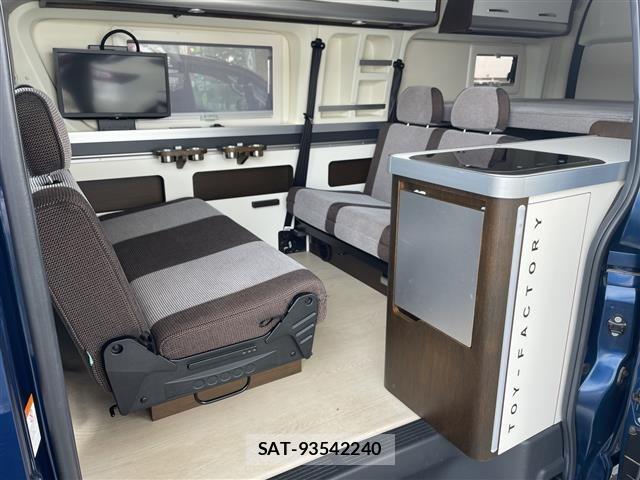 Toyota HIACE VAN 2022 8870276-5