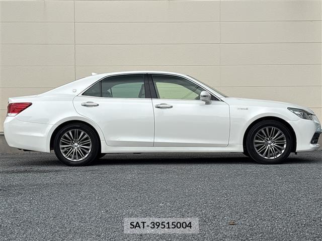 Toyota CROWN 2013 8680526-6