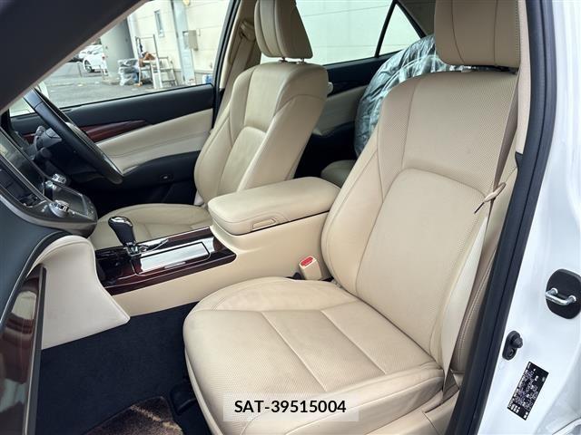 Toyota CROWN 2013 8680526-8