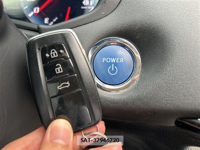 Toyota CROWN 2018 8937597-12