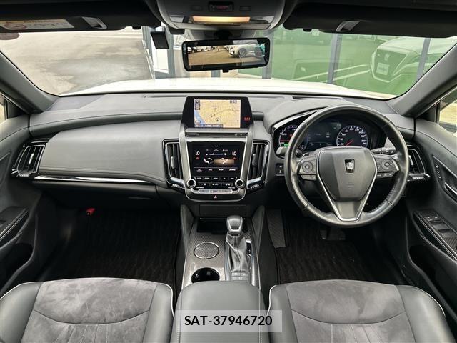 Toyota CROWN 2018 8937597-14