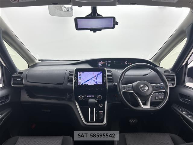 Nissan SERENA 2017 8926321-14