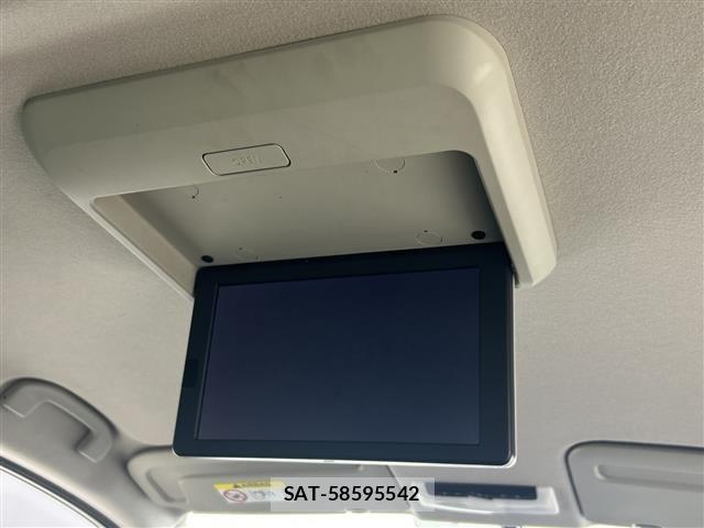 Nissan SERENA 2017 8926321-15