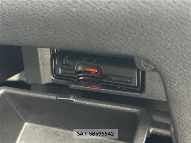 Nissan SERENA 2017 8926321-3