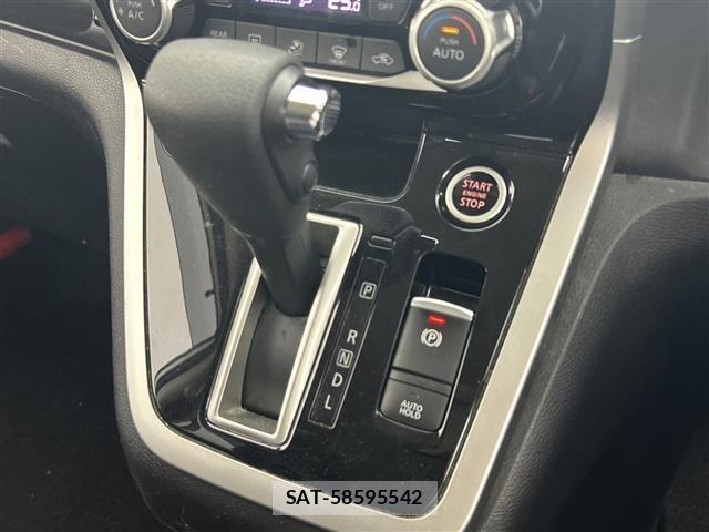 Nissan SERENA 2017 8926321-7