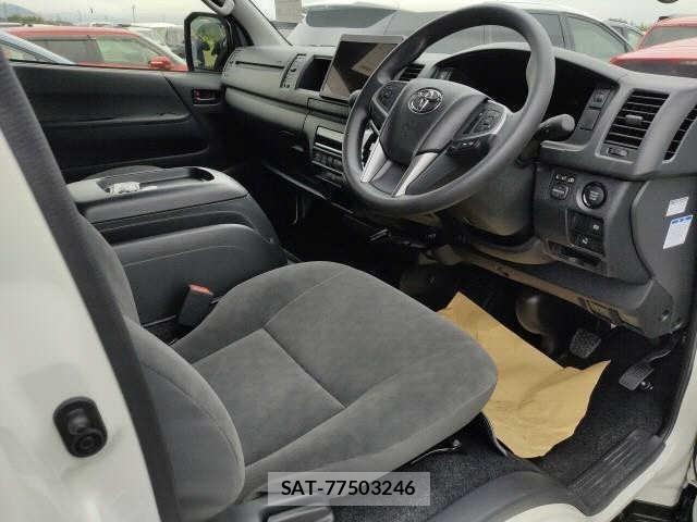Toyota HIACE COMMUTER 2026 8714531-3