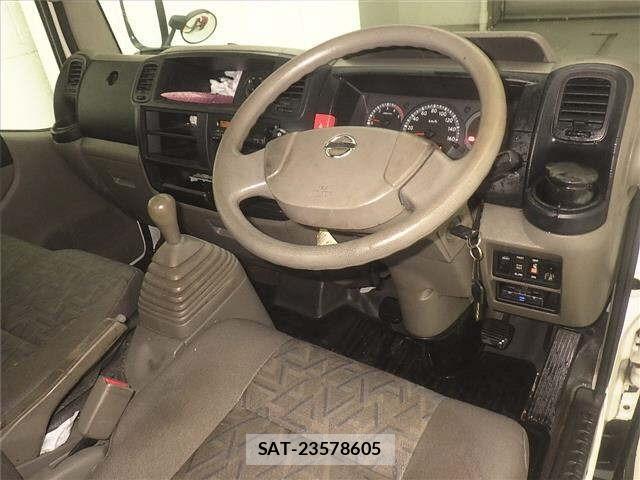 Nissan ATLAS 2014 8952733-3