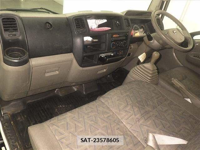 Nissan ATLAS 2014 8952733-4