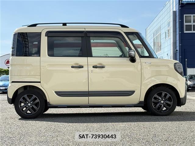 Suzuki SPACIA 2023 8692506-22