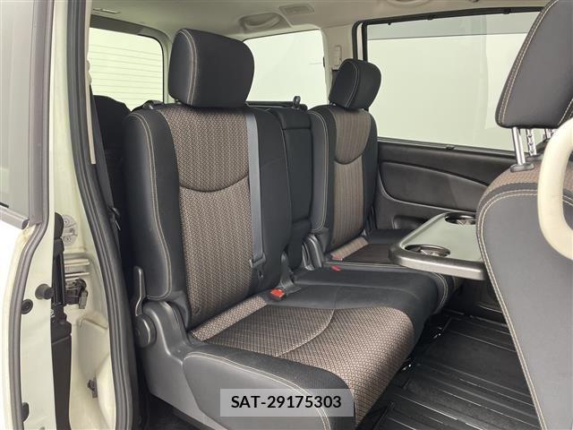 Nissan SERENA 2015 8671694-6