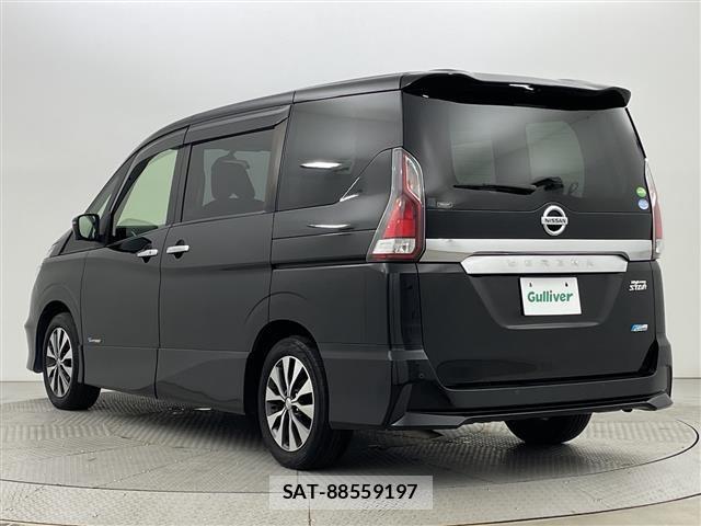Nissan SERENA 2018 8926358-1