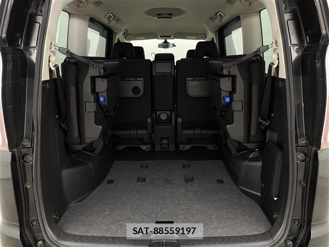 Nissan SERENA 2018 8926358-22