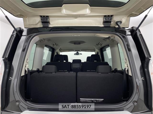 Nissan SERENA 2018 8926358-4