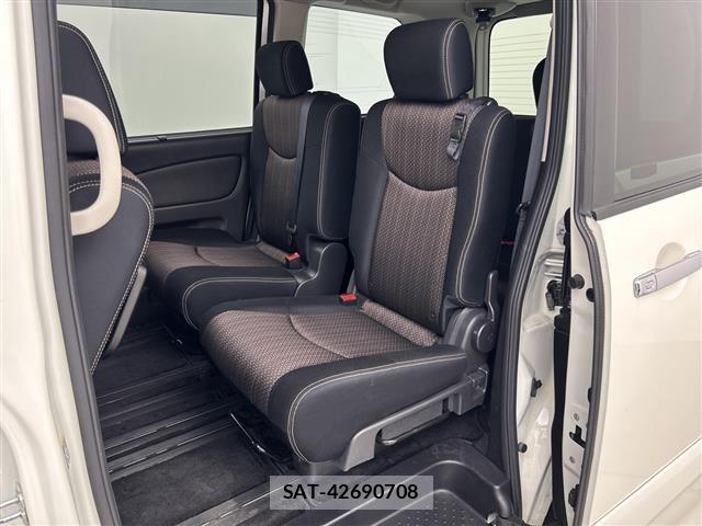 Nissan SERENA 2015 8671708-9